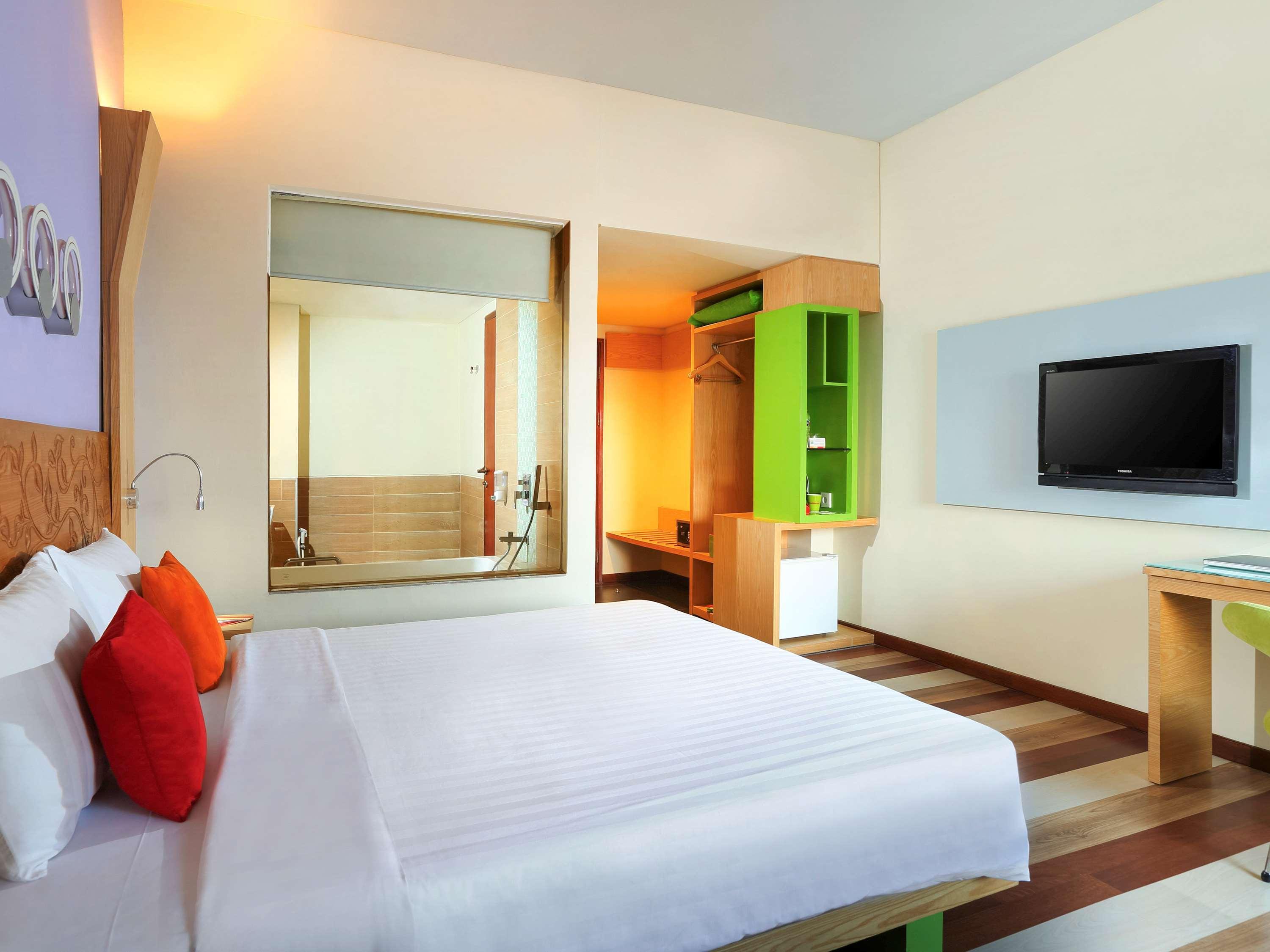Hotel Ibis Styles Yogyakarta Exterior foto