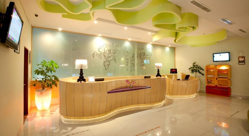 Hotel Ibis Styles Yogyakarta Exterior foto