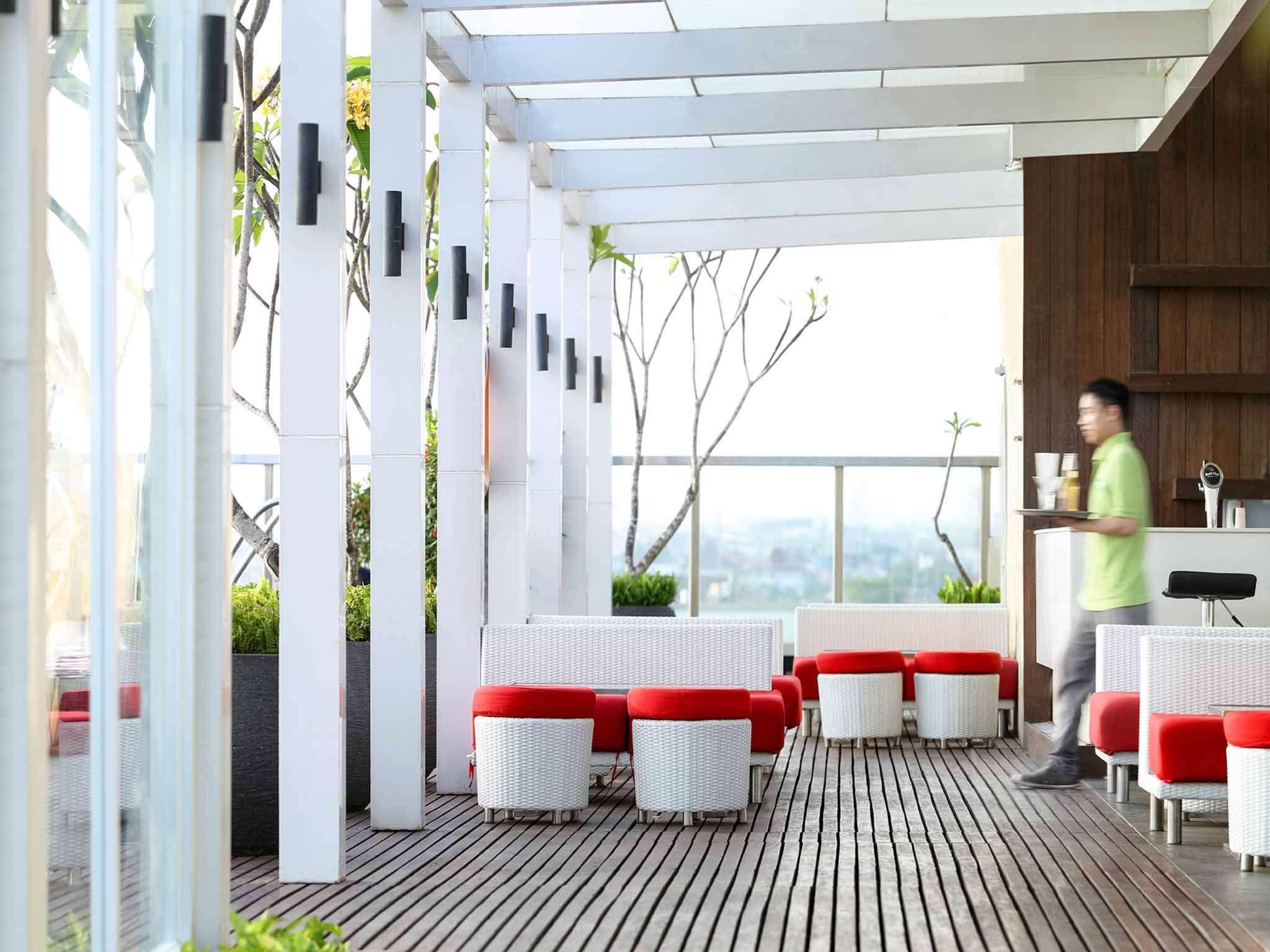 Hotel Ibis Styles Yogyakarta Exterior foto