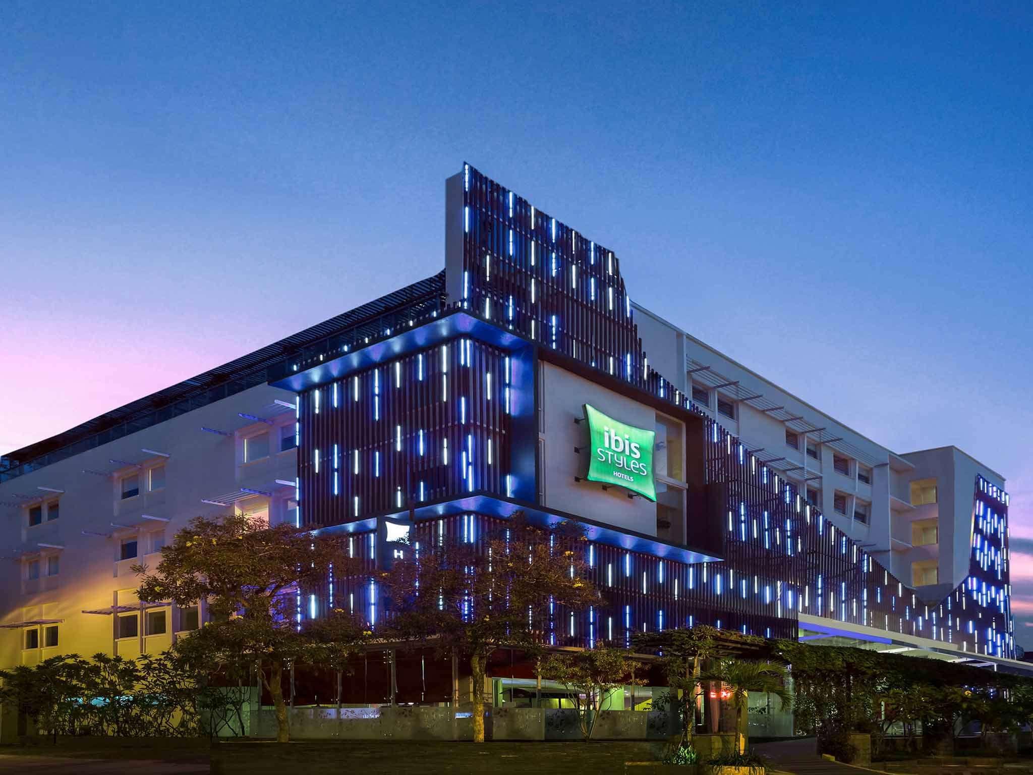 Hotel Ibis Styles Yogyakarta Exterior foto
