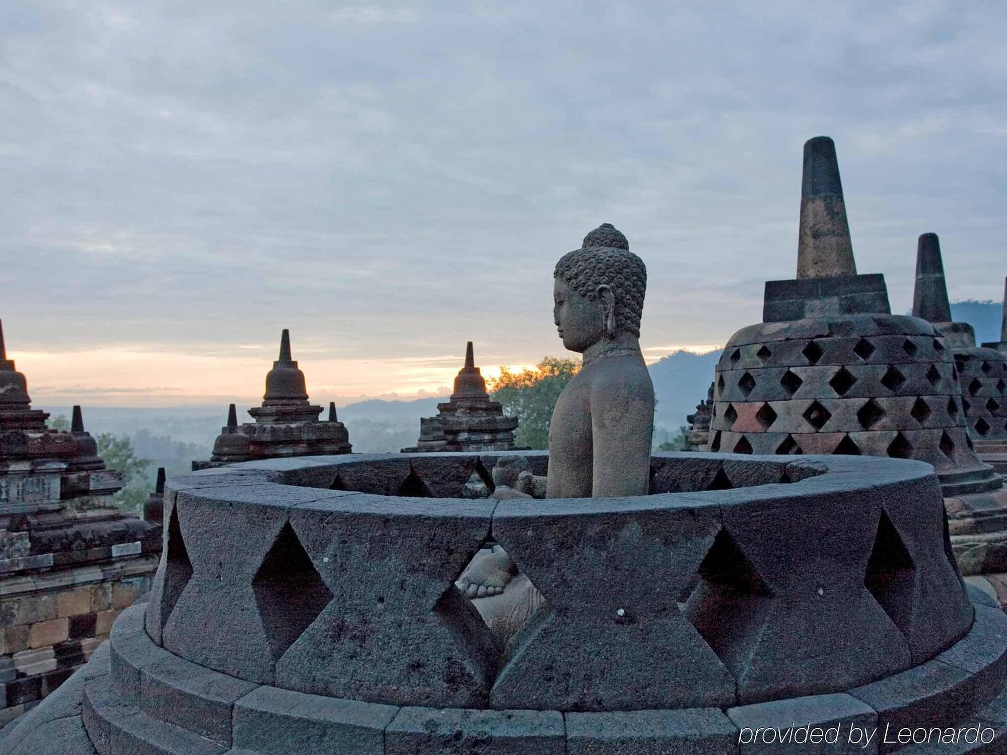Hotel Ibis Styles Yogyakarta Exterior foto