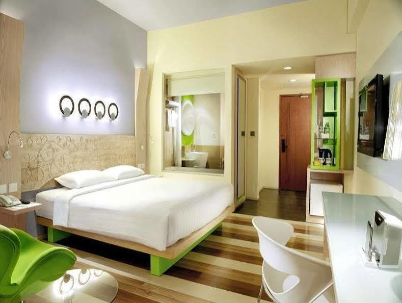 Hotel Ibis Styles Yogyakarta Exterior foto