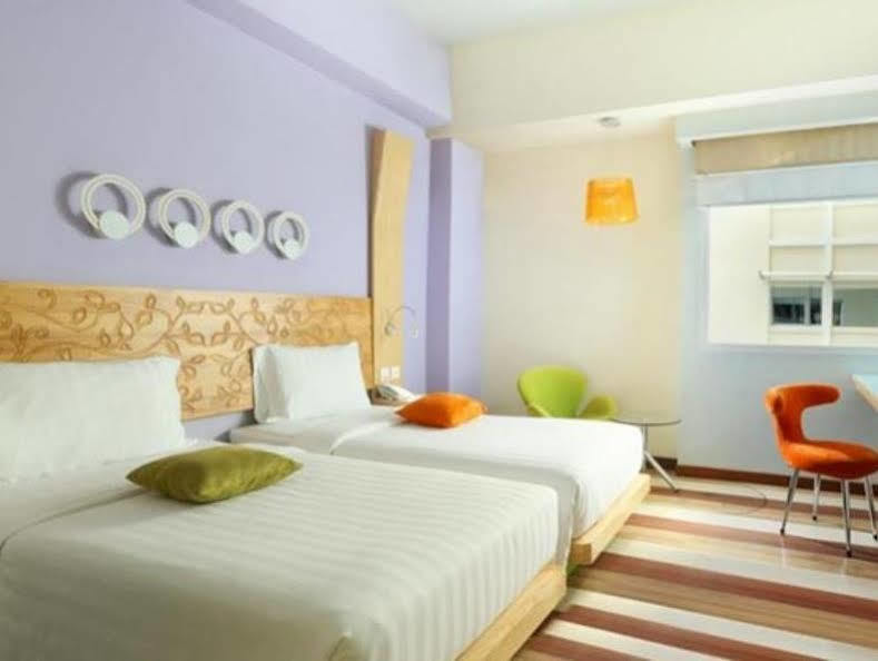 Hotel Ibis Styles Yogyakarta Exterior foto