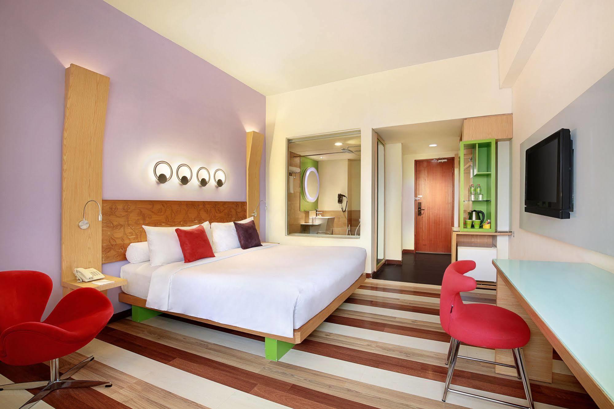 Hotel Ibis Styles Yogyakarta Exterior foto