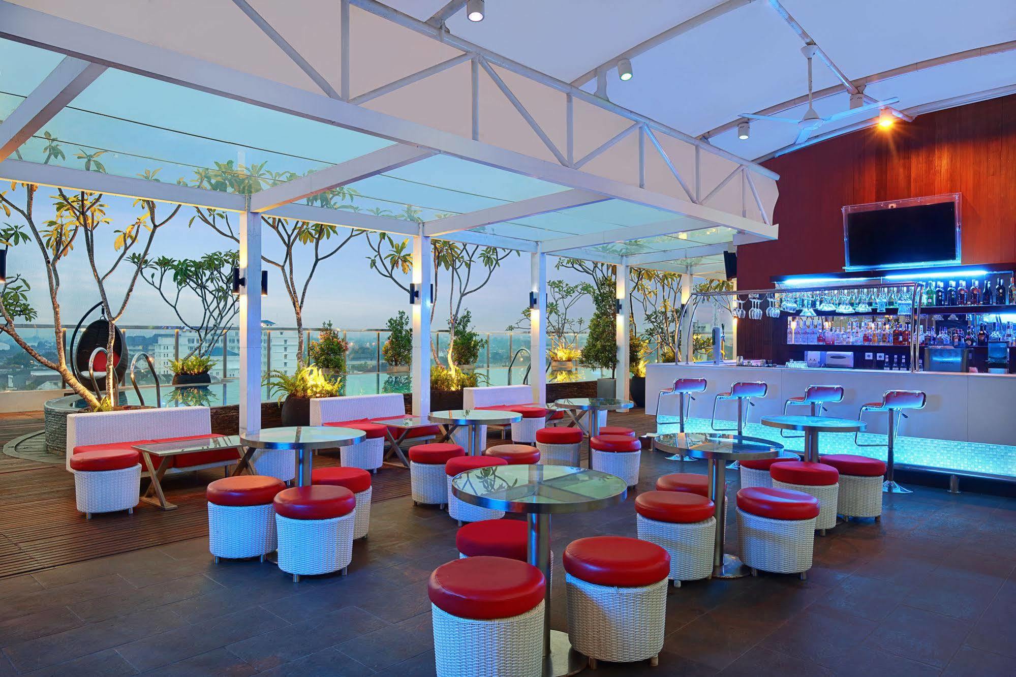 Hotel Ibis Styles Yogyakarta Exterior foto