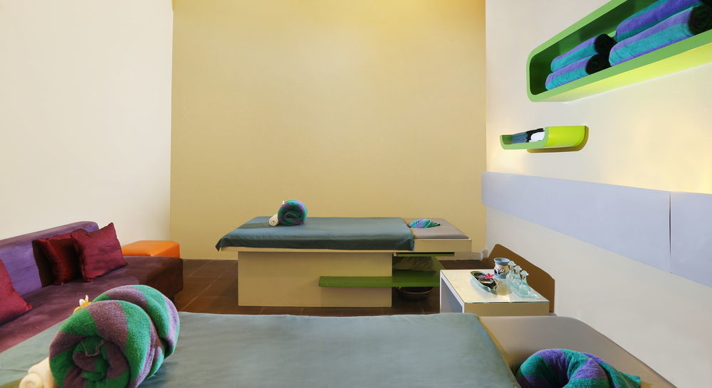 Hotel Ibis Styles Yogyakarta Exterior foto